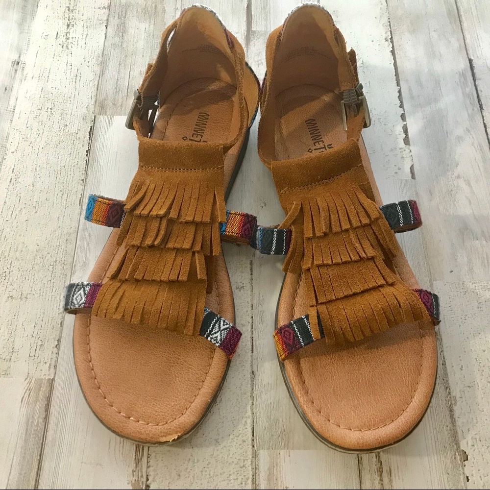 Minnetonka leather sandals size 7. Great condition